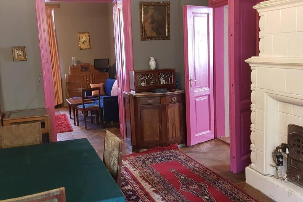 Josephine Central Villa & Garden كلوج-نابوكا المظهر الخارجي الصورة